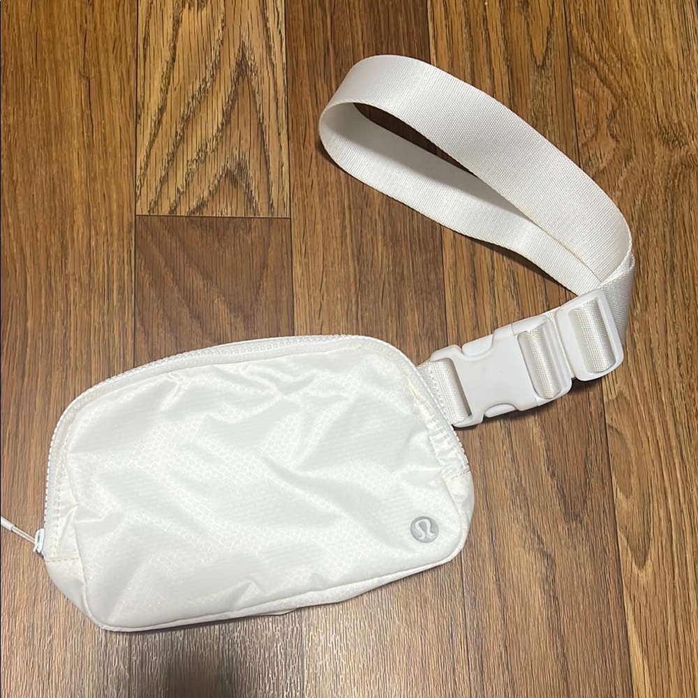 OG Lululemon White Belt Bag